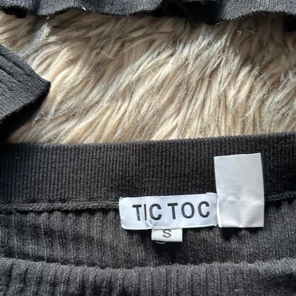 Black Ribbed Two Piece Set Long Sleeve Crop Top Mini Skirt - Picture 3 of 5